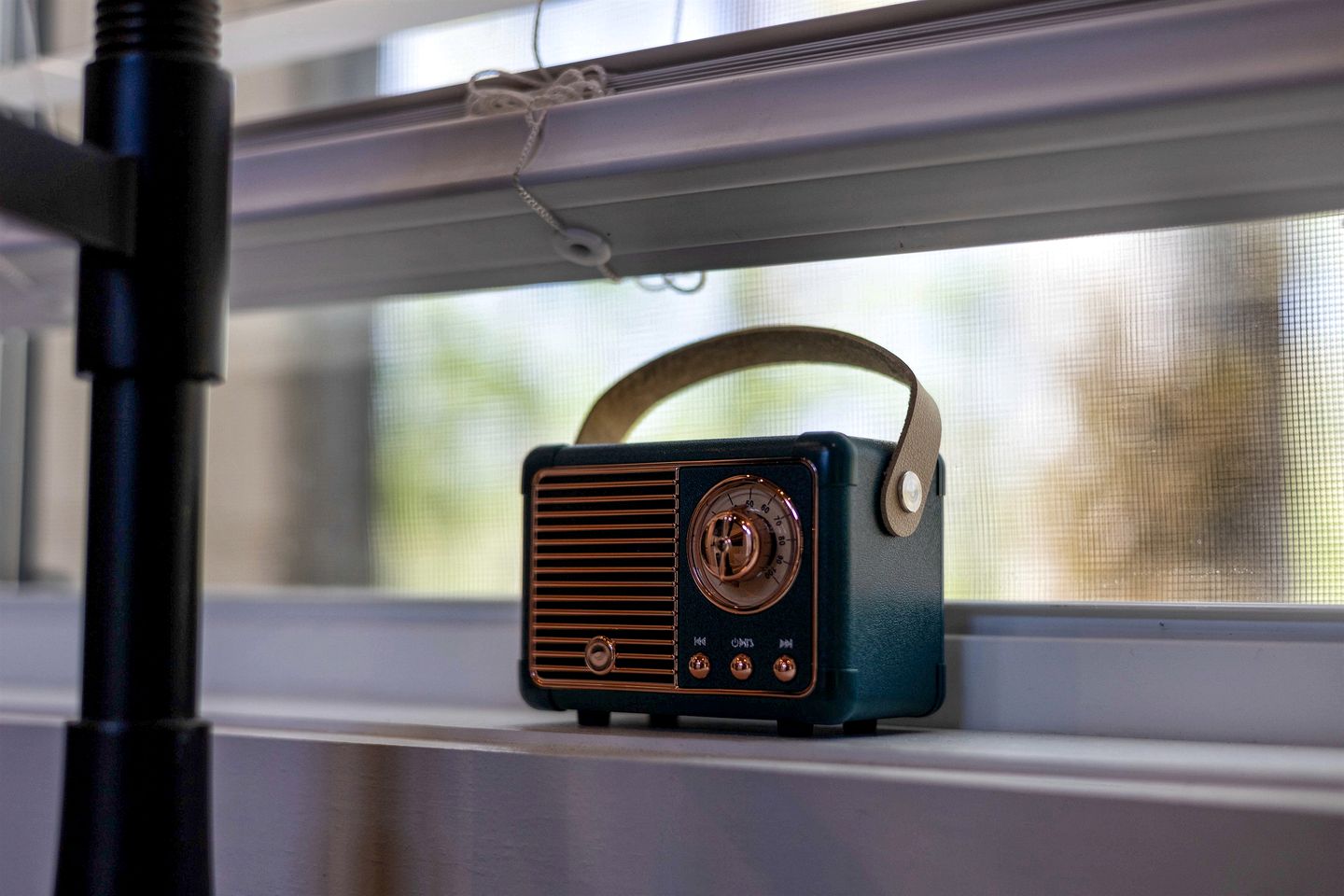 Whimsical Mountain Tiny House with Hot Tub near South Cumberland State Park Tennessee