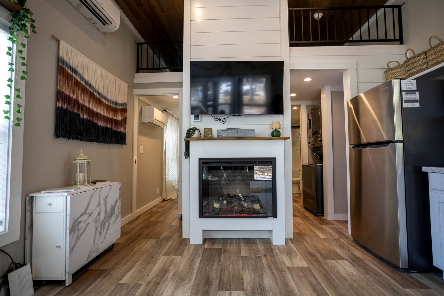 Whimsical Mountain Tiny House with Hot Tub near South Cumberland State Park Tennessee