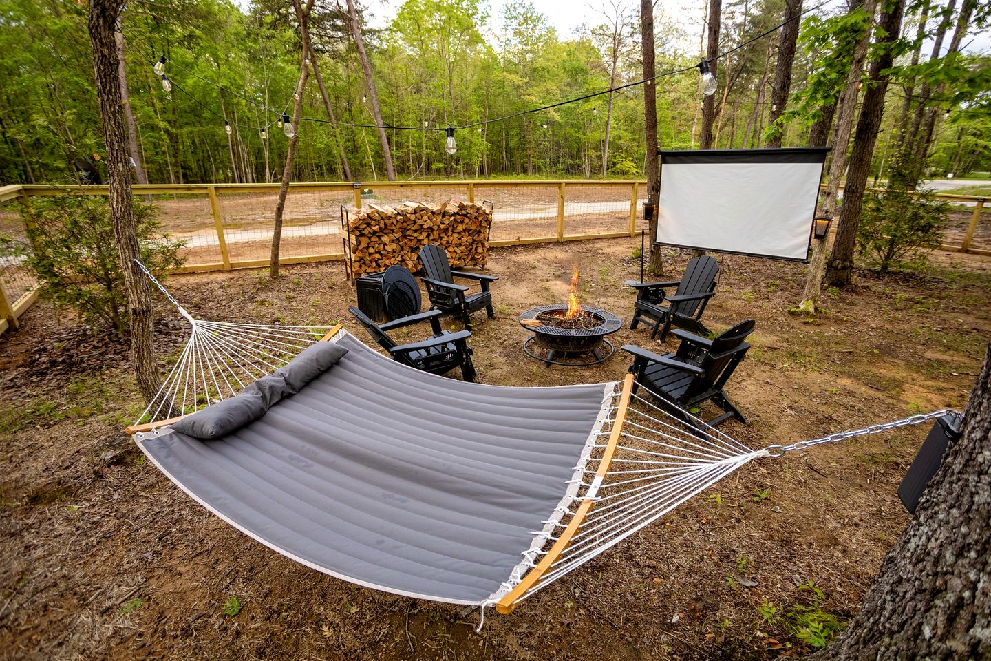 Whimsical Mountain Tiny House with Hot Tub near South Cumberland State Park Tennessee