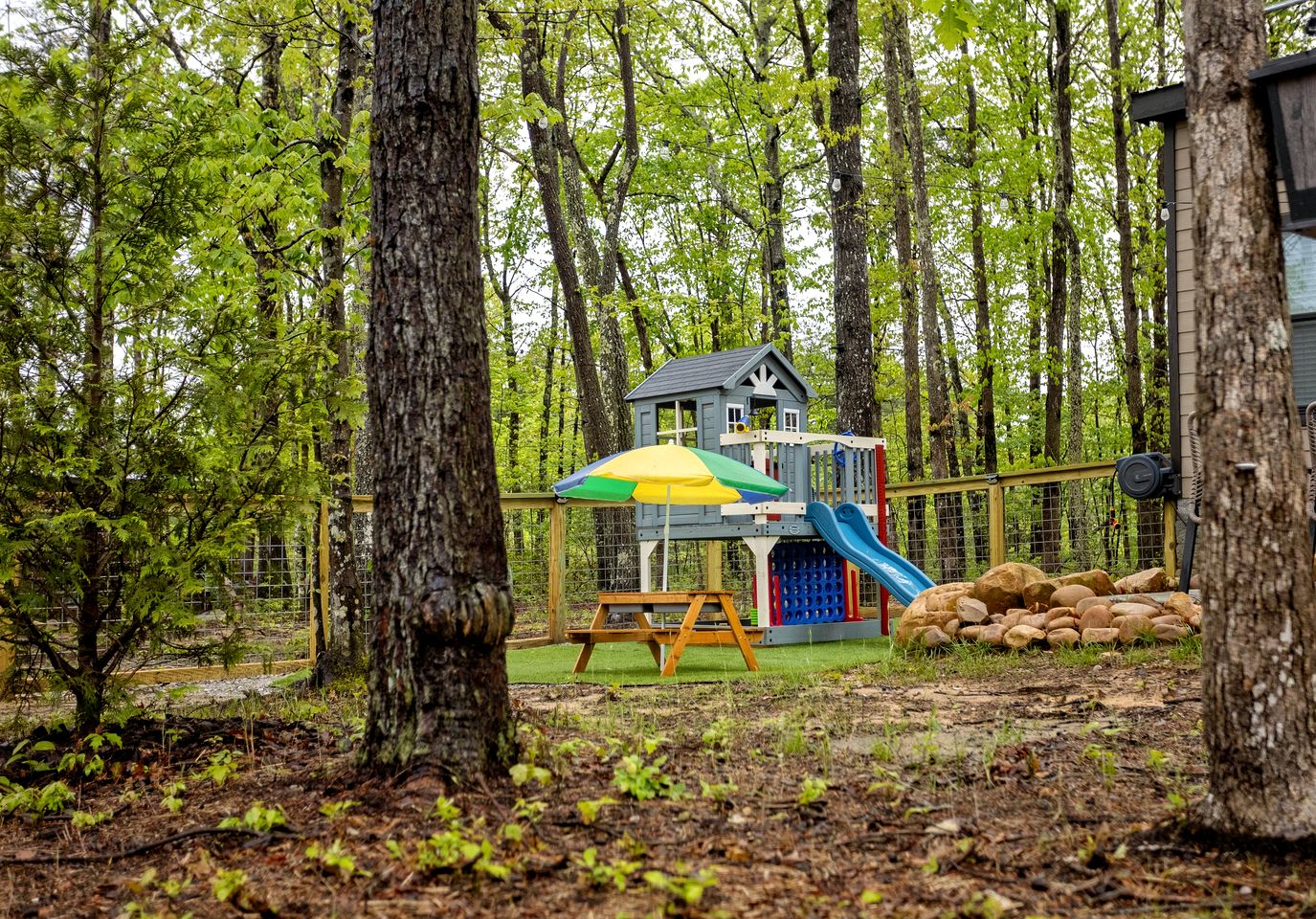 Whimsical Mountain Tiny House with Hot Tub near South Cumberland State Park Tennessee