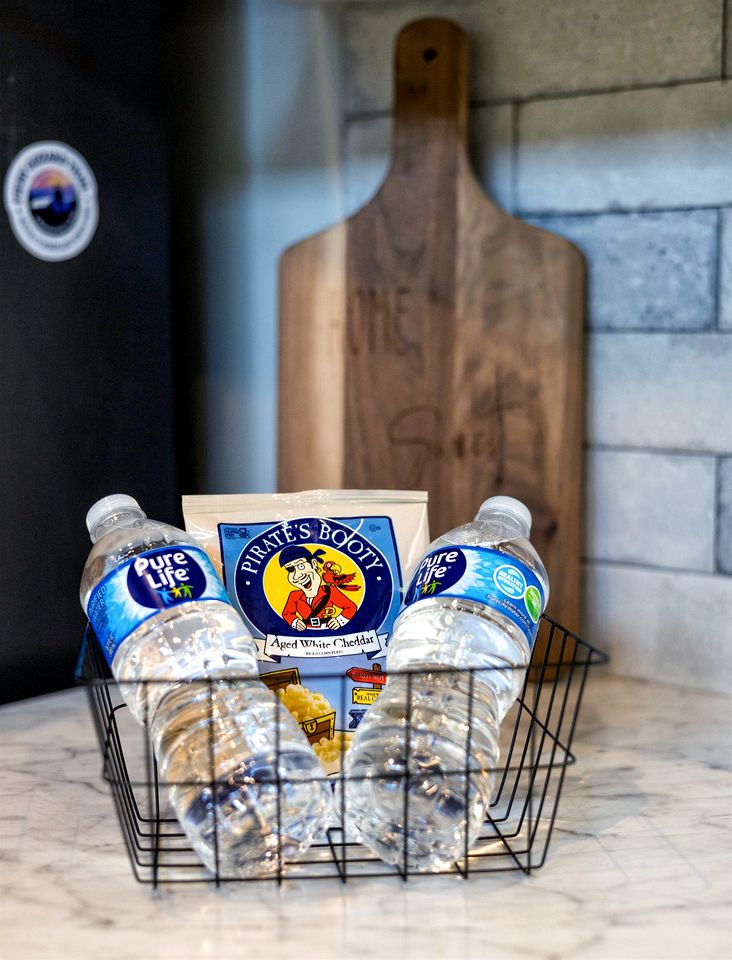 Whimsical Mountain Tiny House with Hot Tub near South Cumberland State Park Tennessee