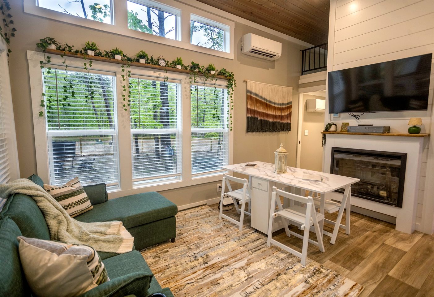 Whimsical Mountain Tiny House with Hot Tub near South Cumberland State Park Tennessee