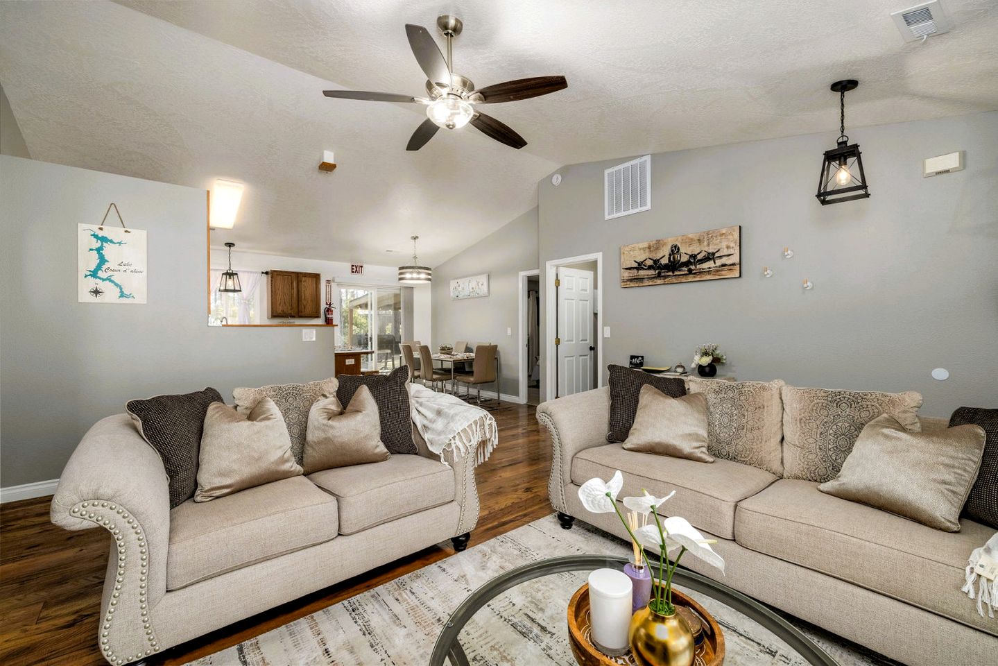 Whimsical Family-Friendly Vacation Retreat with Lake Views and Cozy Charm in Coeur d’Alene Idaho