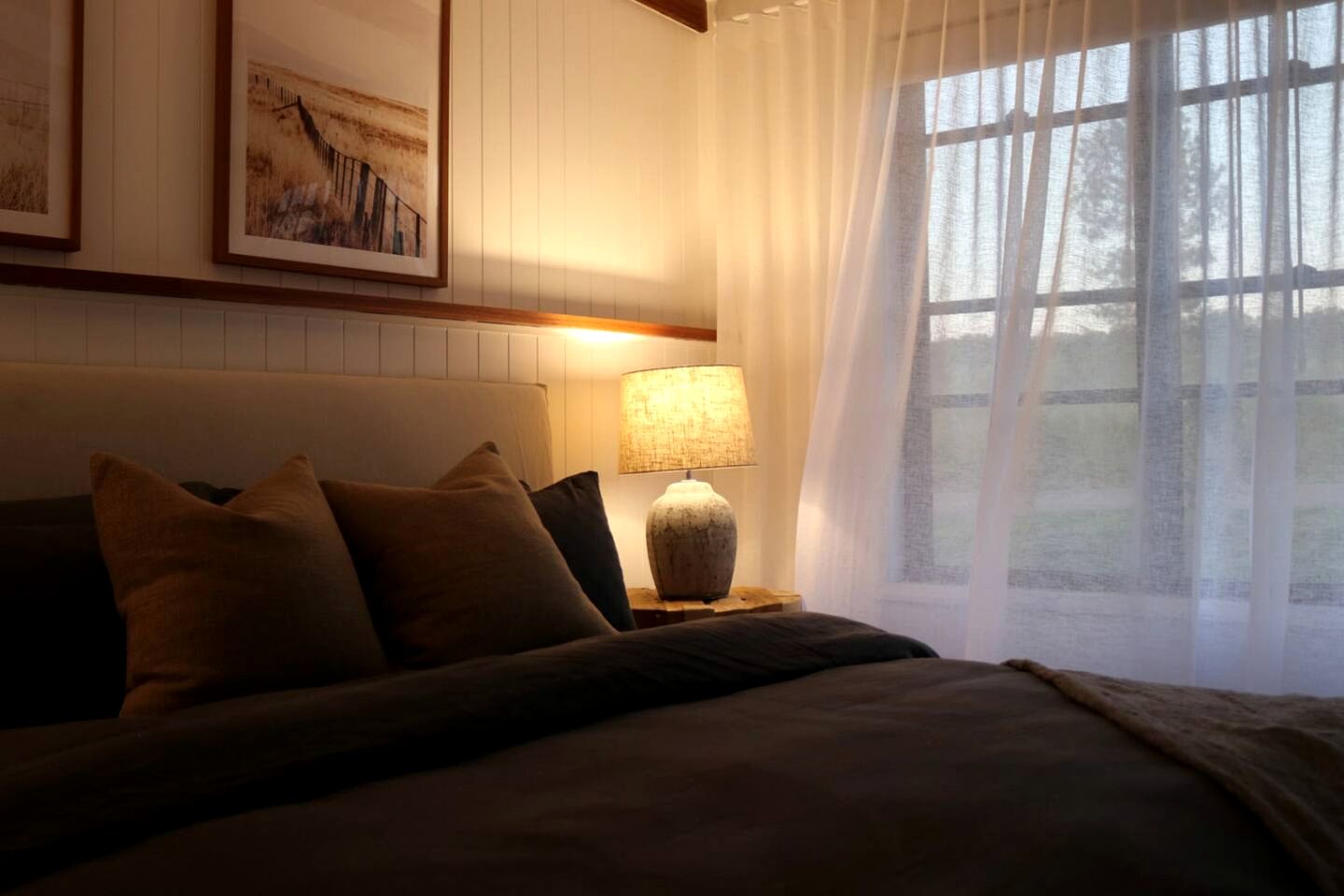 Stunning Cabin with a Private Hot Tub and Views of Bunya Mountain, Perfect for a Queensland Getaway