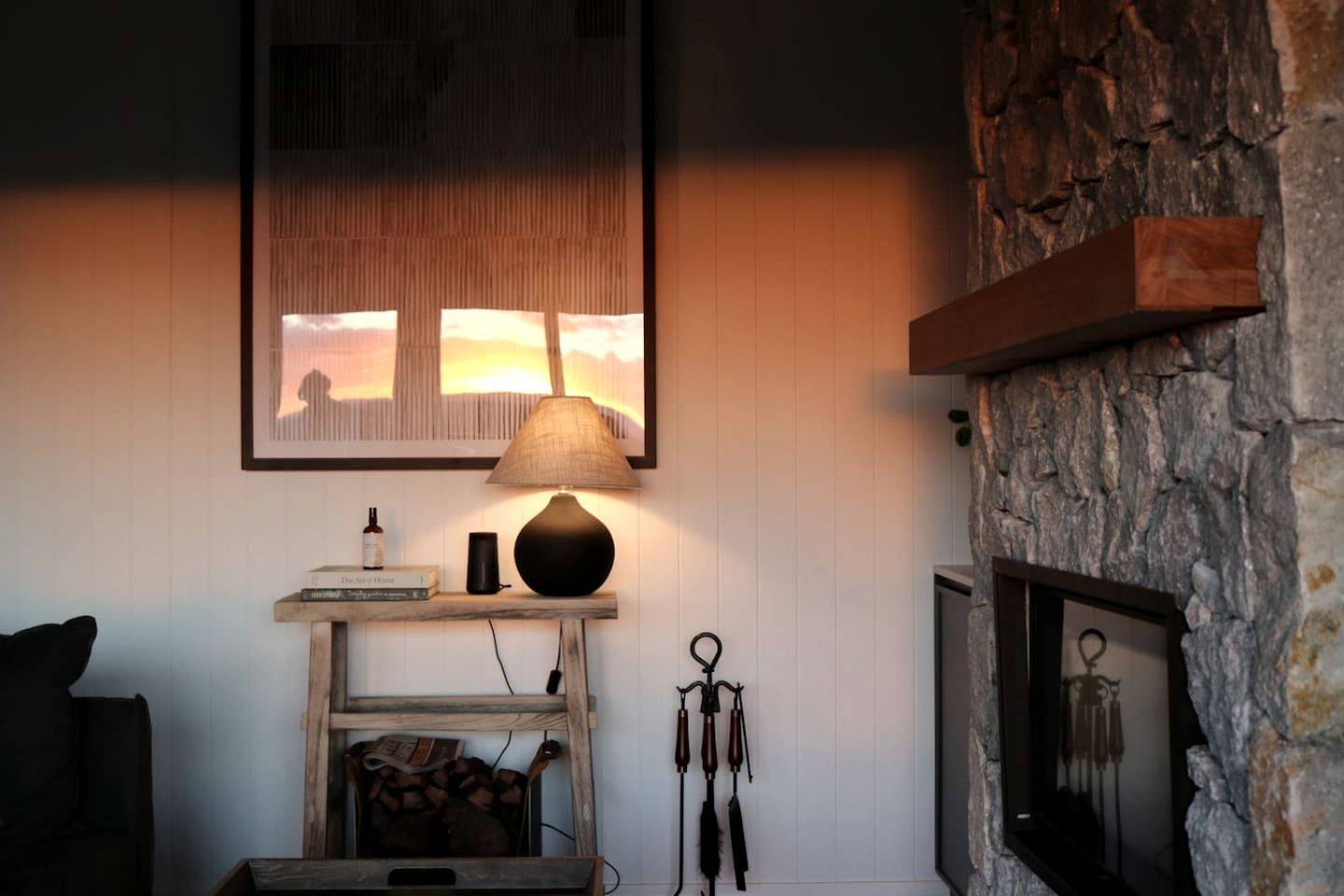 Stunning Cabin with a Private Hot Tub and Views of Bunya Mountain, Perfect for a Queensland Getaway