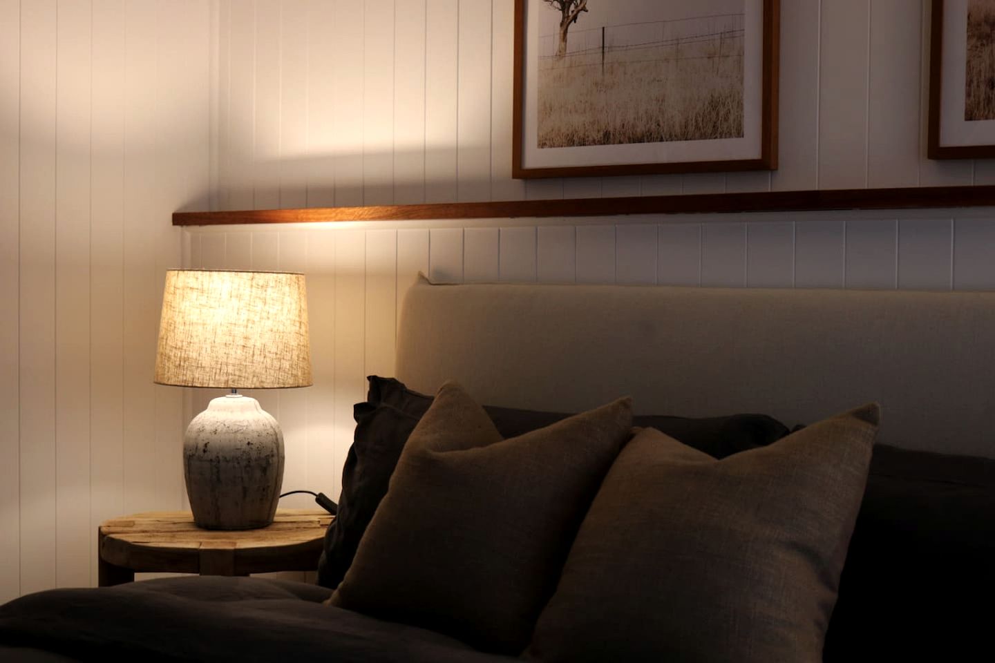 Stunning Cabin with a Private Hot Tub and Views of Bunya Mountain, Perfect for a Queensland Getaway