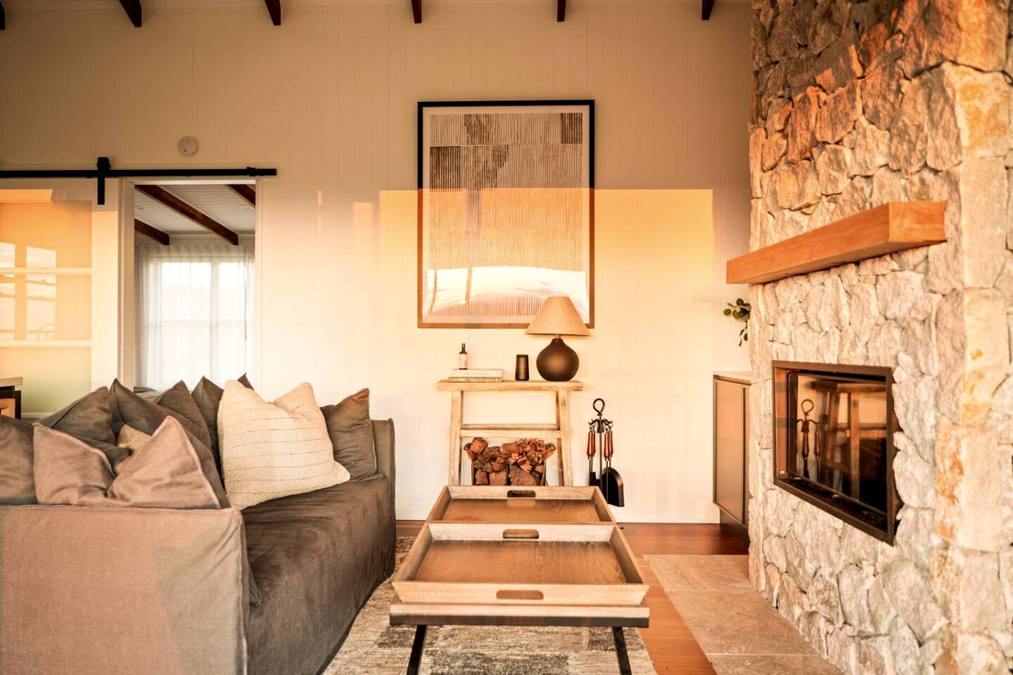 Stunning Cabin with a Private Hot Tub and Views of Bunya Mountain, Perfect for a Queensland Getaway