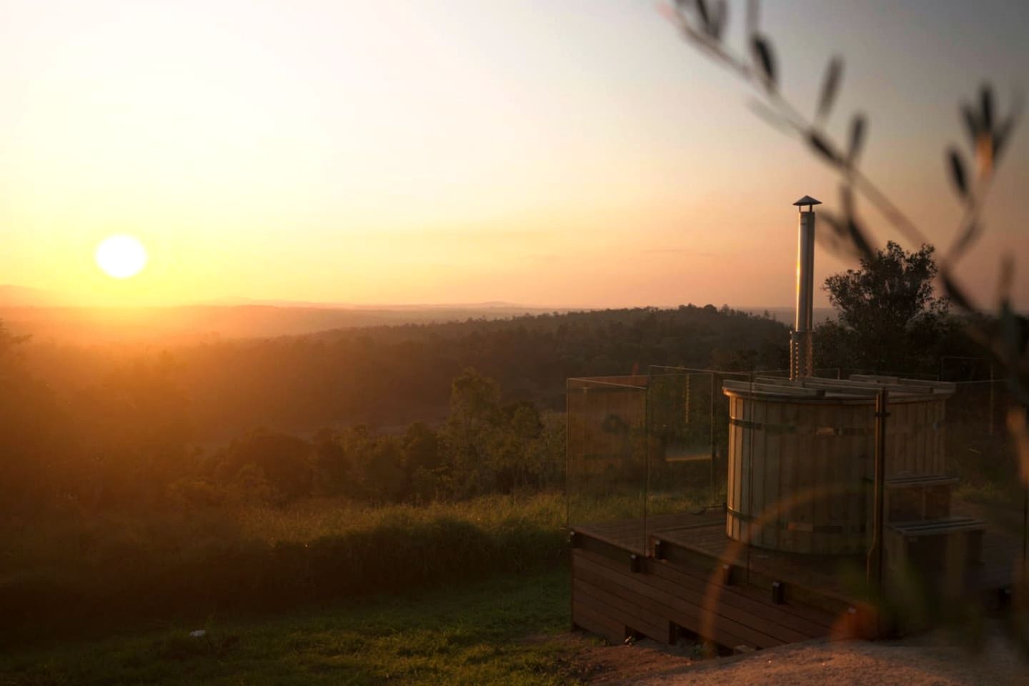 Stunning Cabin with a Private Hot Tub and Views of Bunya Mountain, Perfect for a Queensland Getaway