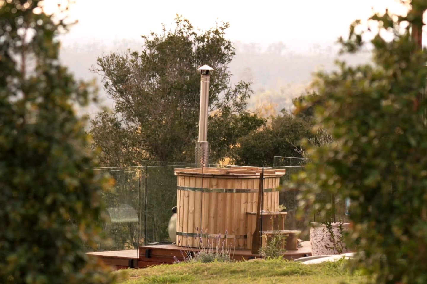 Stunning Cabin with a Private Hot Tub and Views of Bunya Mountain, Perfect for a Queensland Getaway