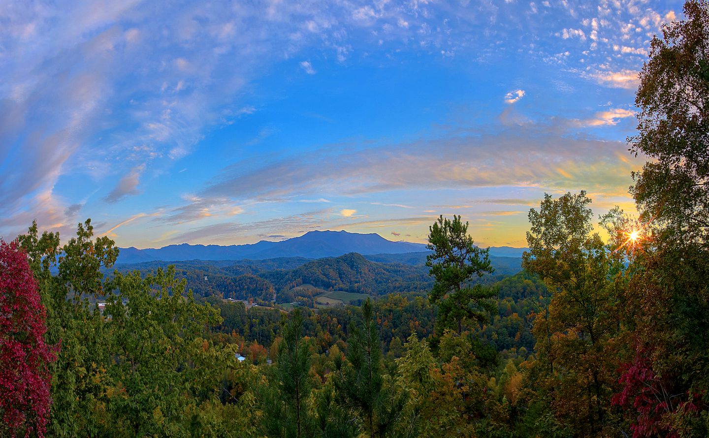 Stunning Vacation Rental in Sevierville with Private Hot Tub and Games Room, and Amazing Mountain Views