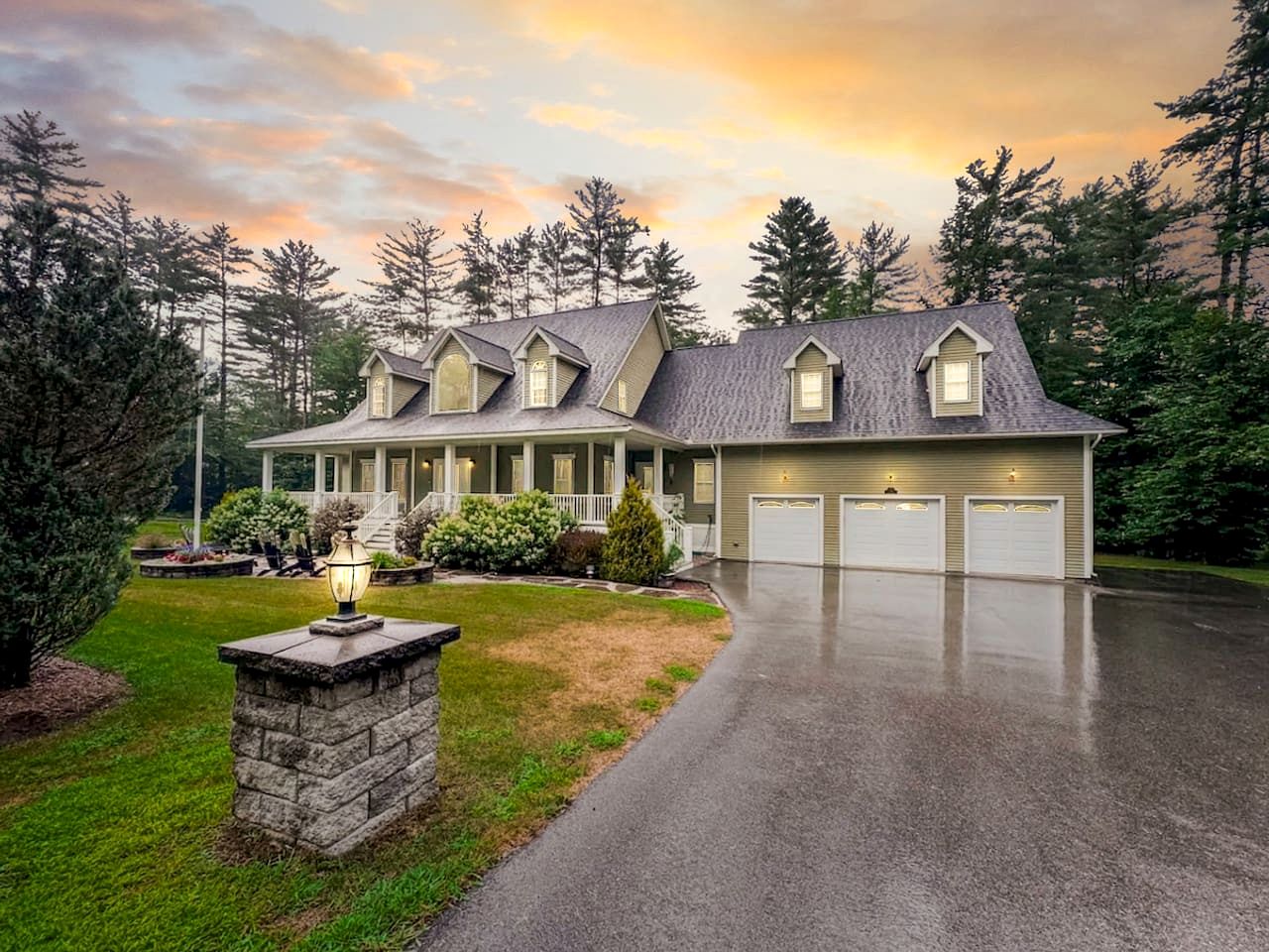 Luxurious Pet Friendly Vacation Rental Near Echo Lake with Hot Tub in North Conway, NH