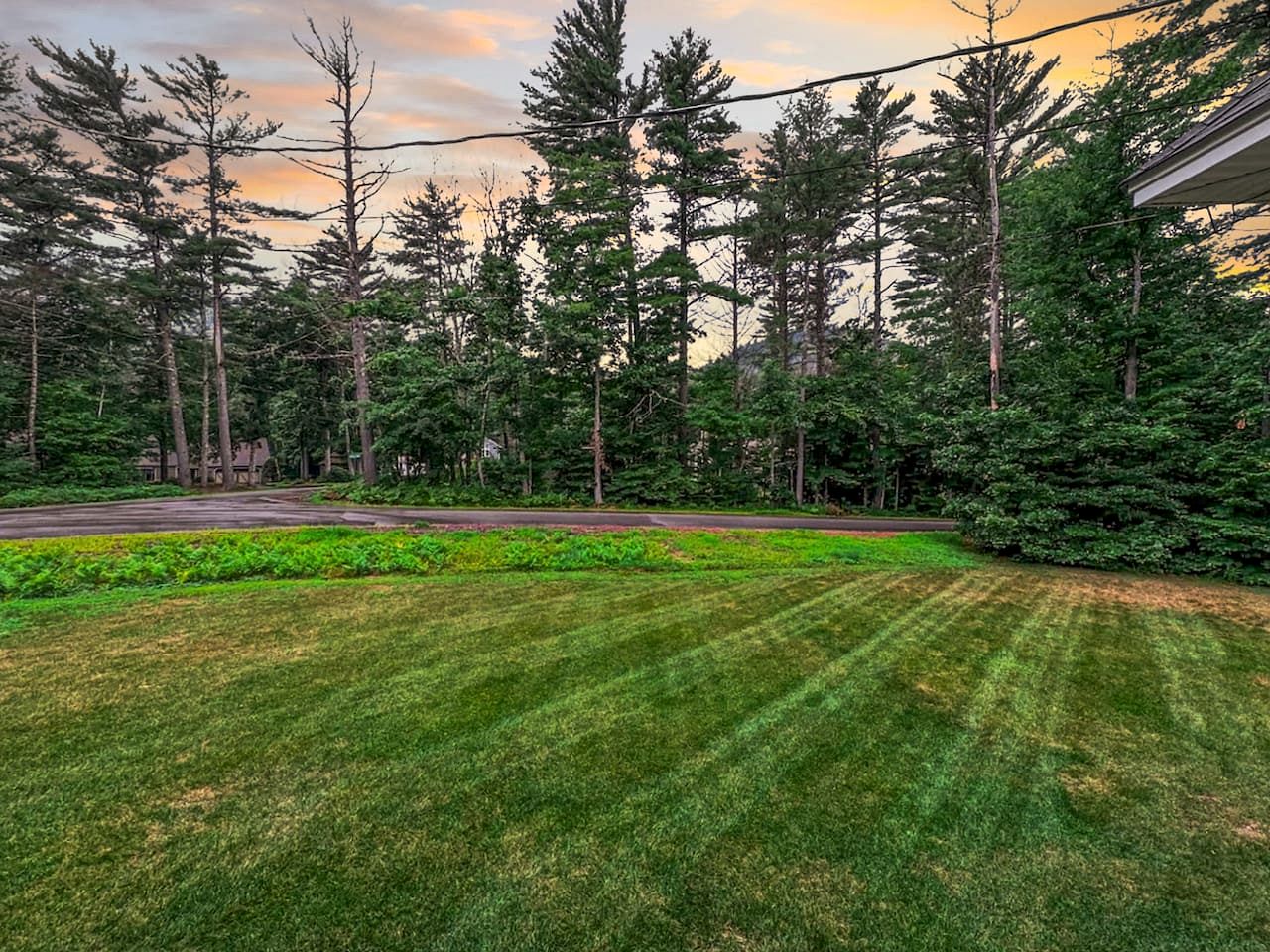 Luxurious Pet Friendly Vacation Rental Near Echo Lake with Hot Tub in North Conway, NH