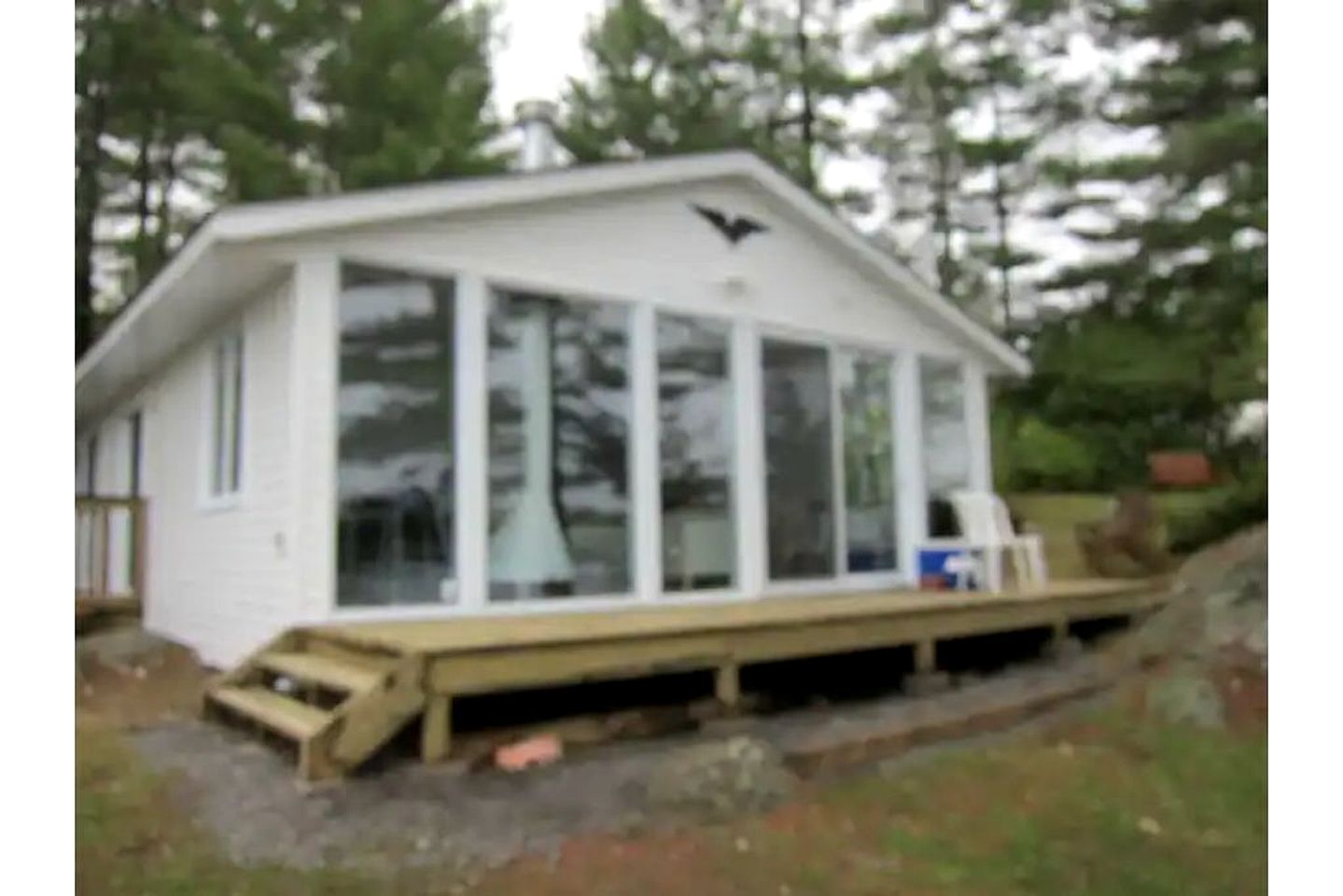 Renovated Waterfront Cabin Perfect for Big Groups in Ontario