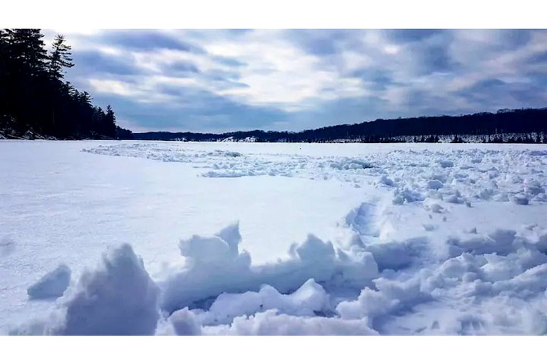 Villas (Canada, Godfrey, Ontario)