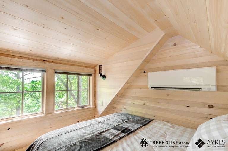 Tree Houses (United States of America, Gatlinburg, Tennessee)