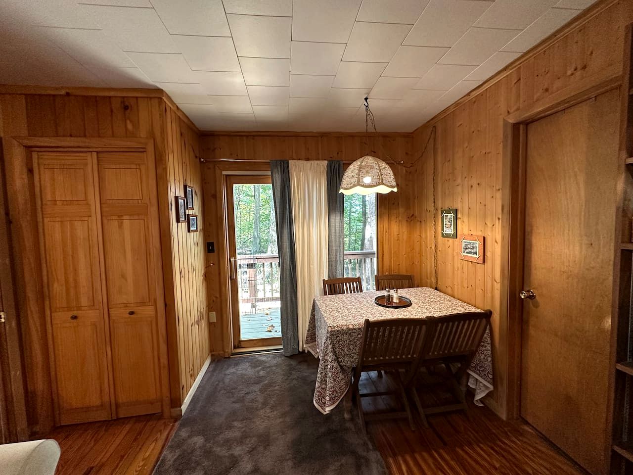 Hidden Countryside Gem with Fire Pit & Tranquil Setting in Aspers, Pennsylvania