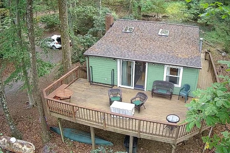 Hidden Countryside Gem with Fire Pit & Tranquil Setting in Aspers, Pennsylvania