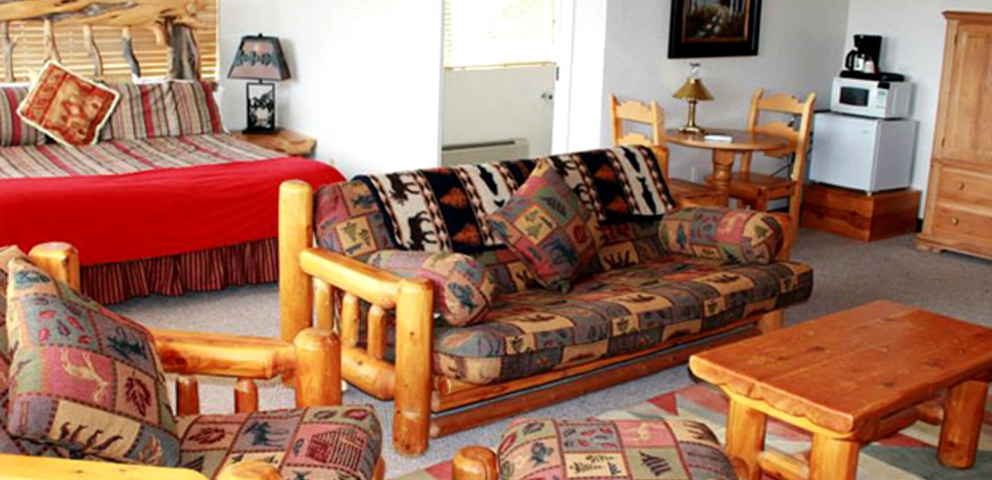 Romantic Suite Rental Perfect for a Honeymoon in the White Mountains, Arizona