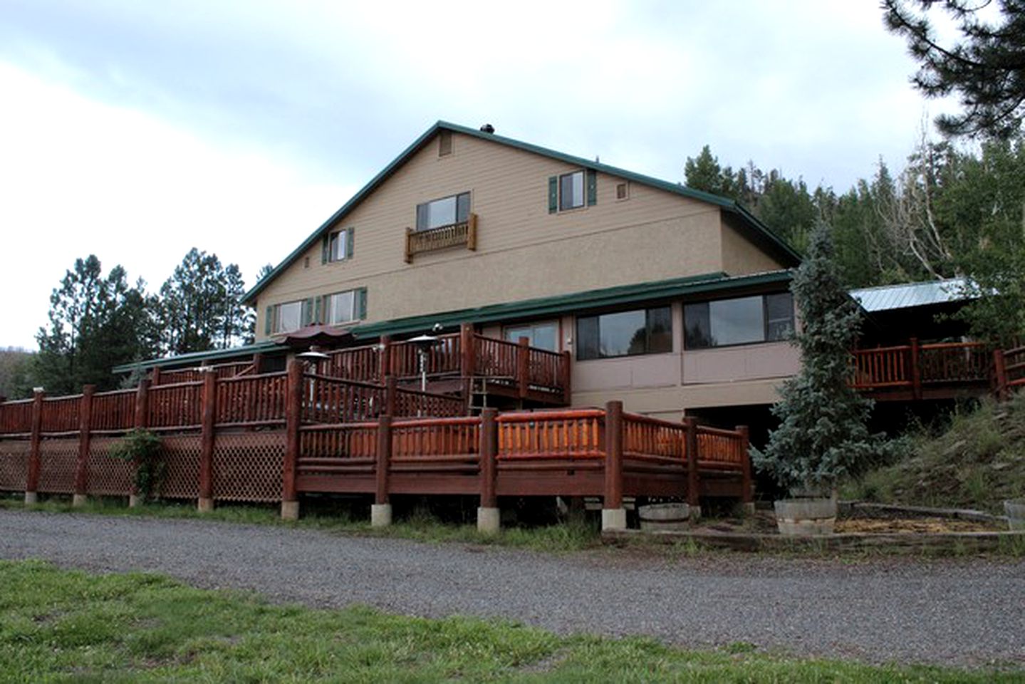 Beautiful King-Size Suite on a Family-Friendly Resort in the Greer Valley of Arizona