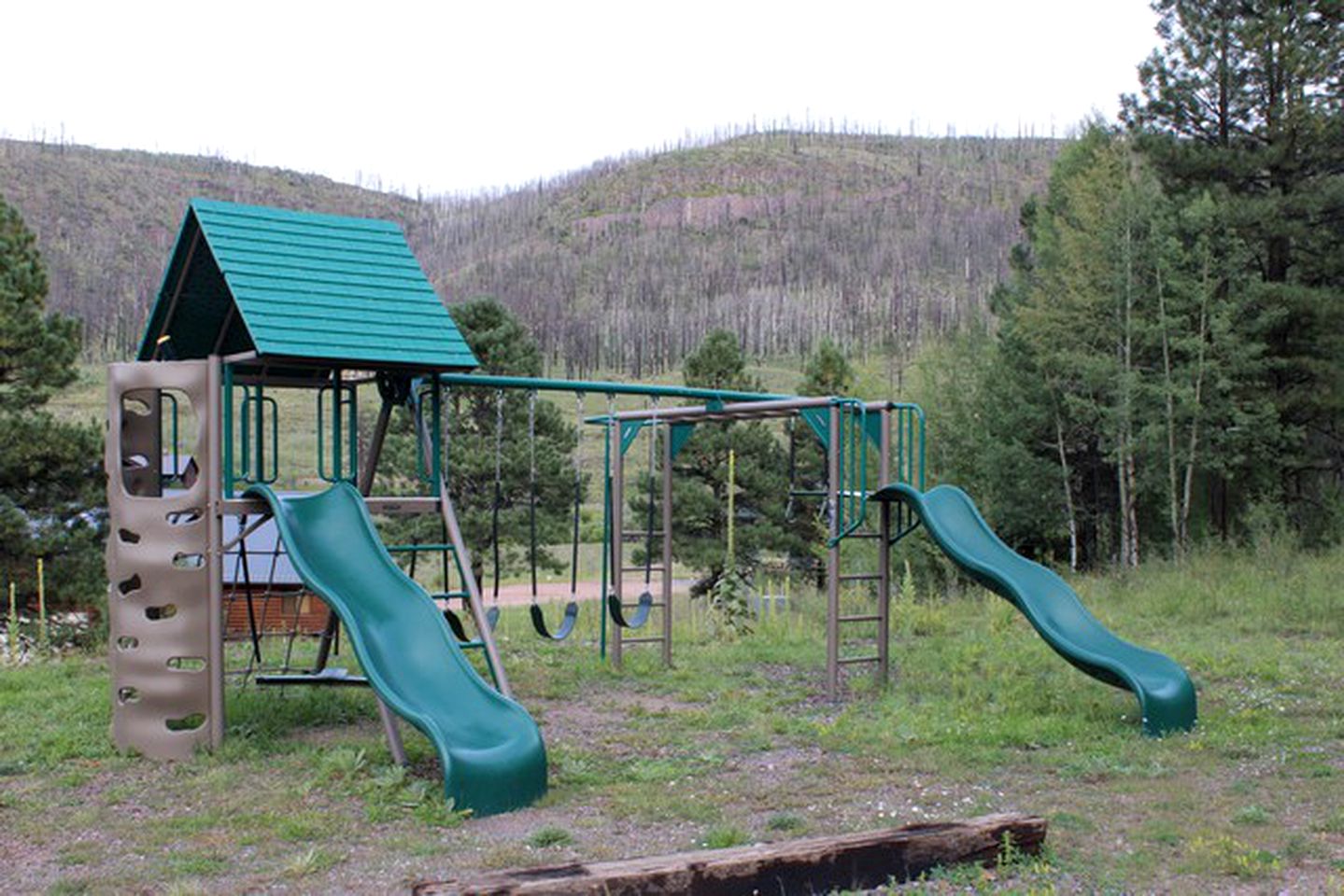 Beautiful King-Size Suite on a Family-Friendly Resort in the Greer Valley of Arizona