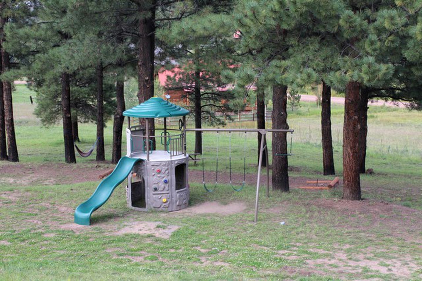 Beautiful King-Size Suite on a Family-Friendly Resort in the Greer Valley of Arizona