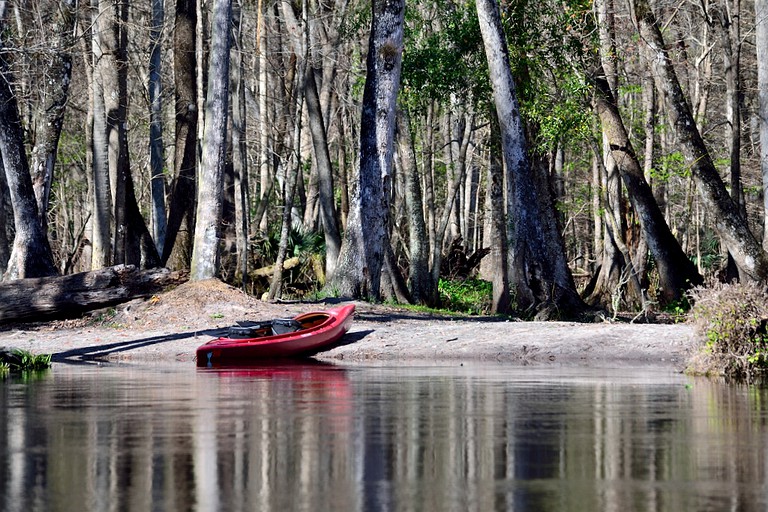 Caravans (Fort McCoy, Florida, United States)