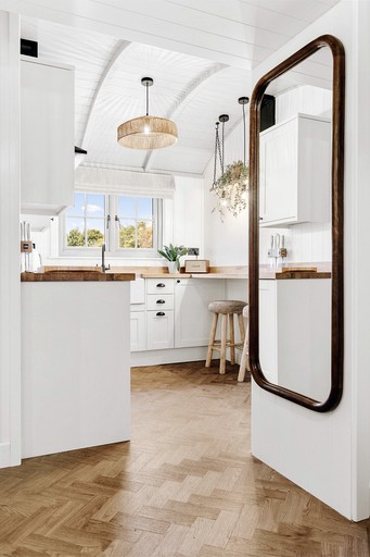 Huts (United Kingdom, Binsted, England)