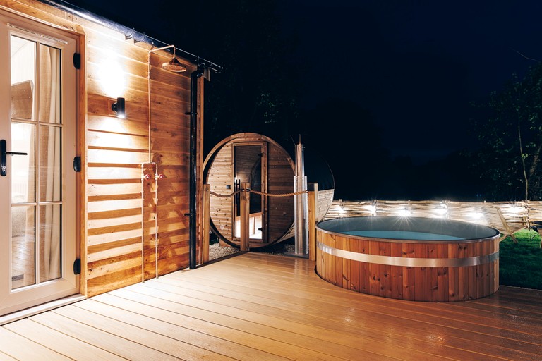 Huts (United Kingdom, Binsted, England)