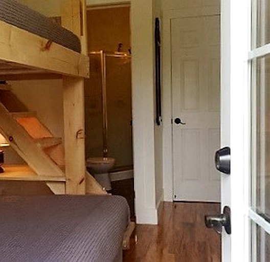 Nature Lodges (Eugenia, Ontario, Canada)