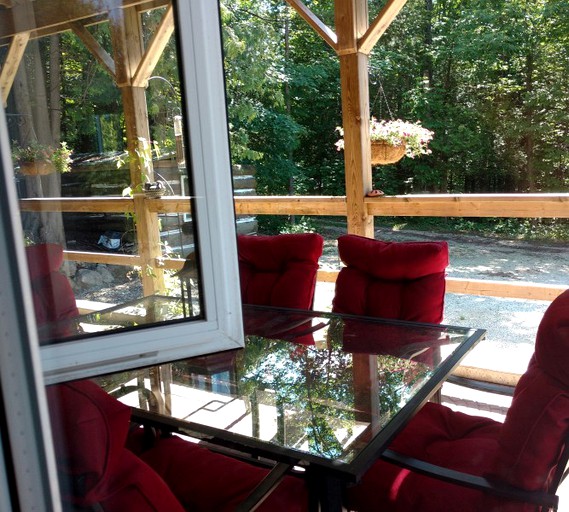 Nature Lodges (Eugenia, Ontario, Canada): near Eugenia Falls