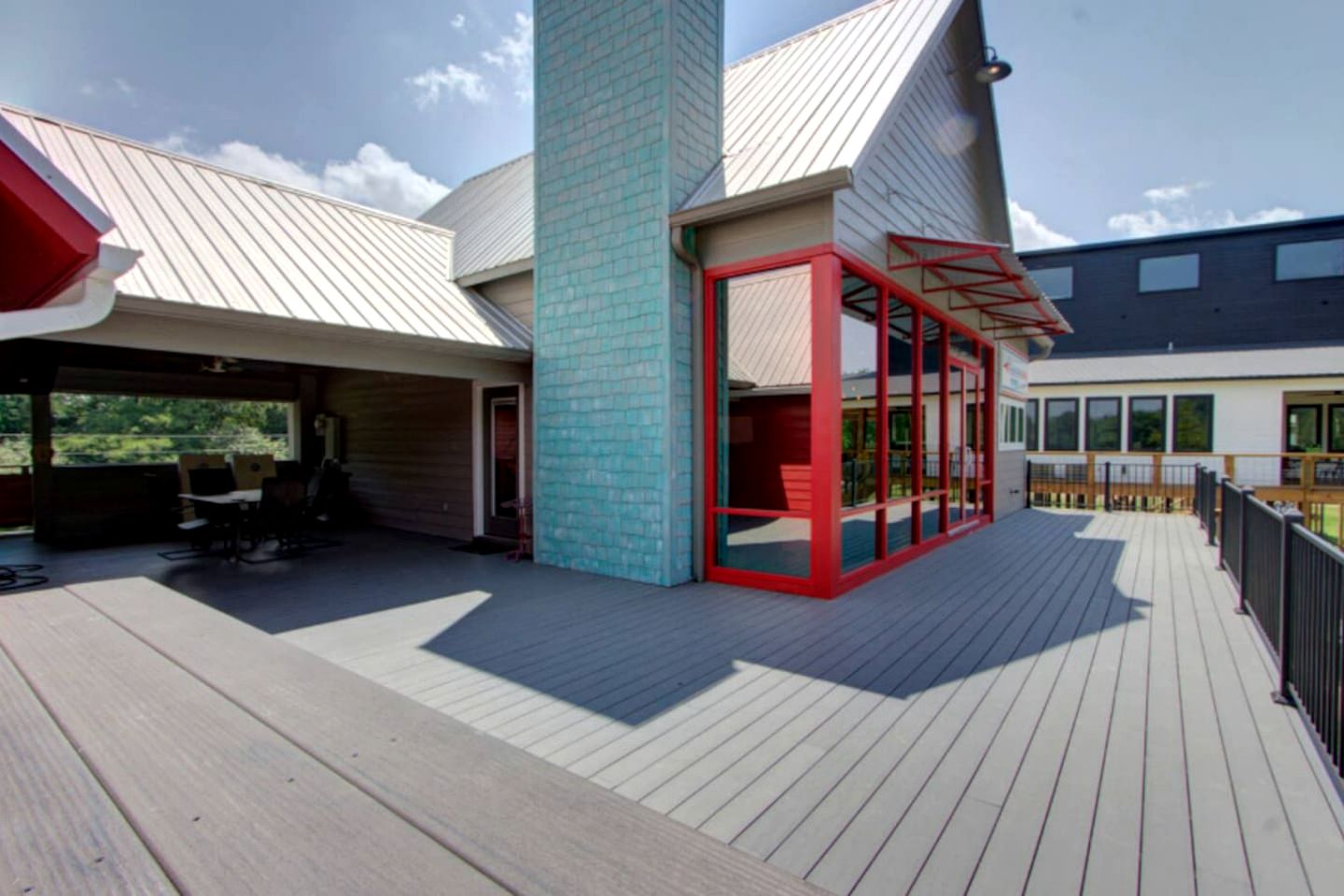 Stunning Elevated Cabin on the Caddo River for a Peaceful Getaway with Gorgeous Views in Glenwood, Arkansas