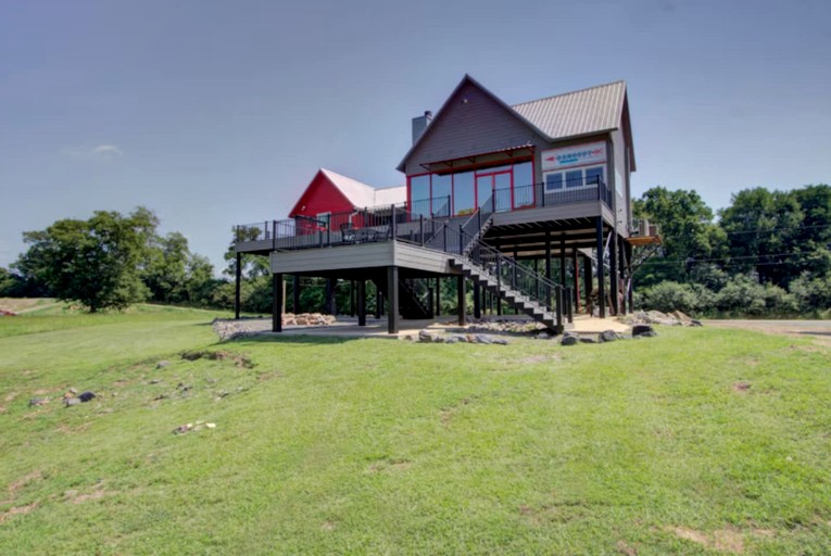 Cabins (United States of America, Glenwood, Arkansas)