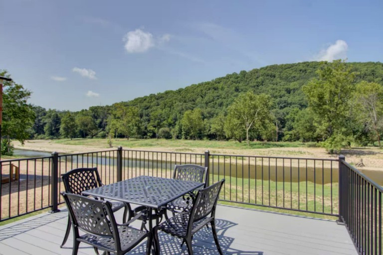 Cabins (United States of America, Glenwood, Arkansas)