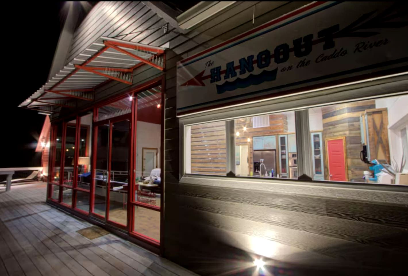 Stunning Elevated Cabin on the Caddo River for a Peaceful Getaway with Gorgeous Views in Glenwood, Arkansas