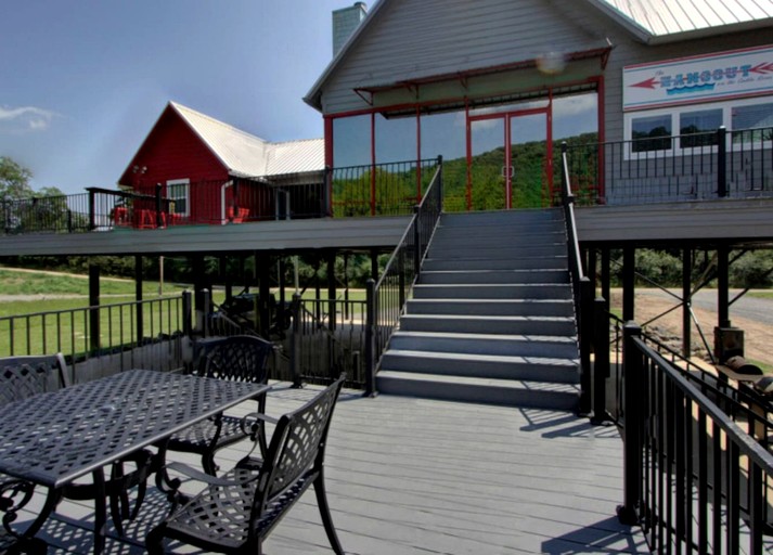 Cabins (United States of America, Glenwood, Arkansas)