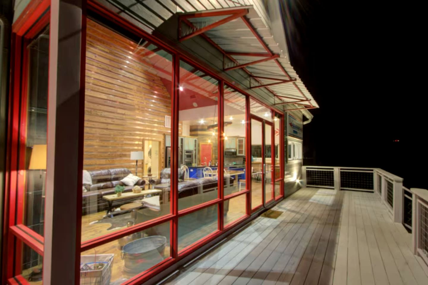 Stunning Elevated Cabin on the Caddo River for a Peaceful Getaway with Gorgeous Views in Glenwood, Arkansas