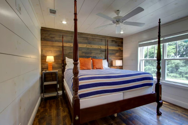 Cabins (United States of America, Glenwood, Arkansas)