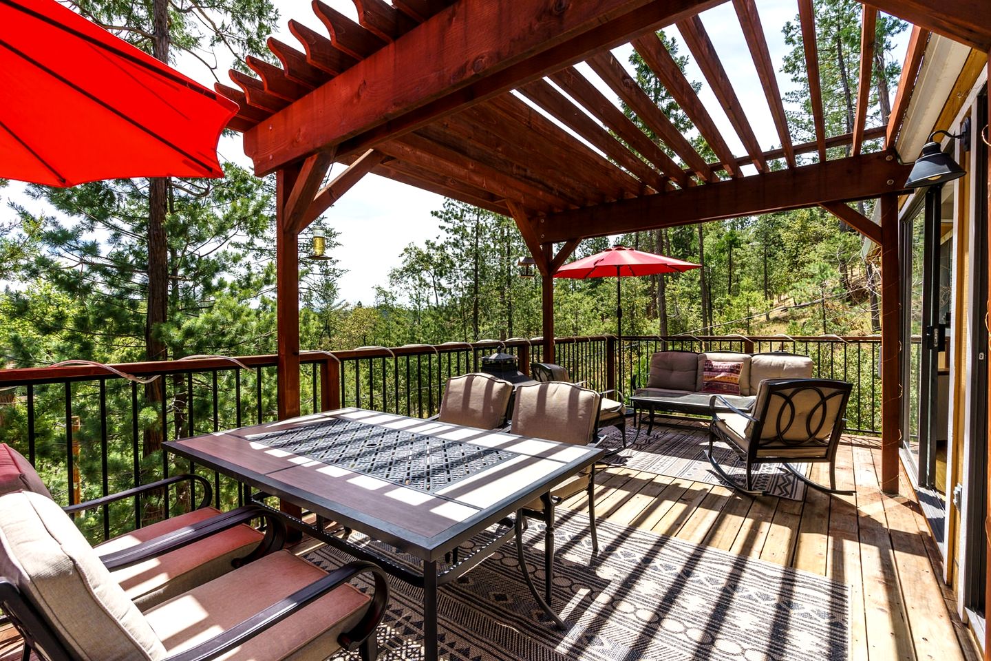 Incredible Cabin with Nice Views in Groveland, California