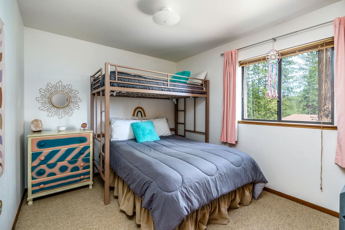 Incredible Cabin with Nice Views in Groveland, California