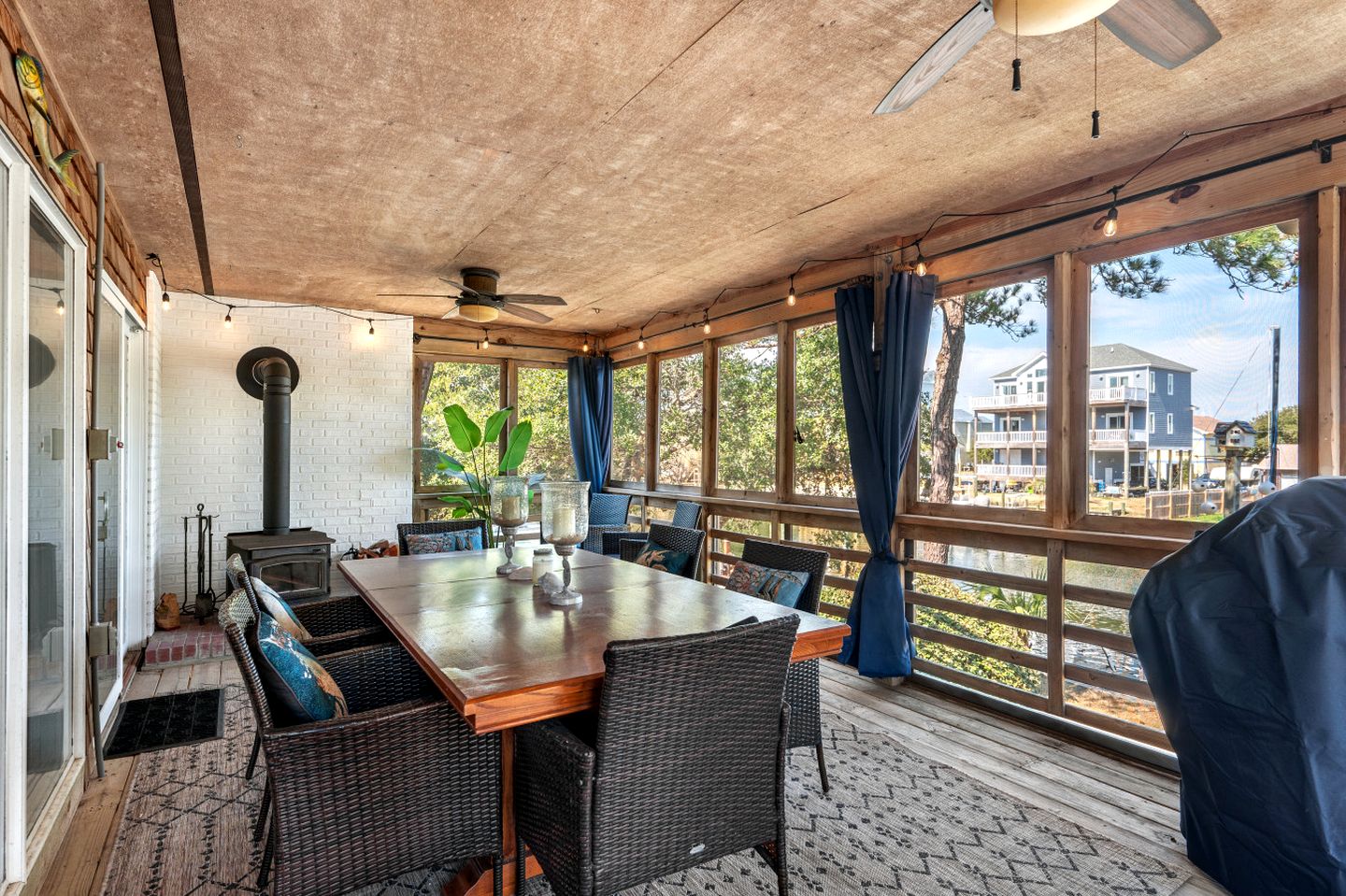 Gorgeous Waterfront Vacation Rental for an Unforgettable Family Getaway in Frisco, North Carolina