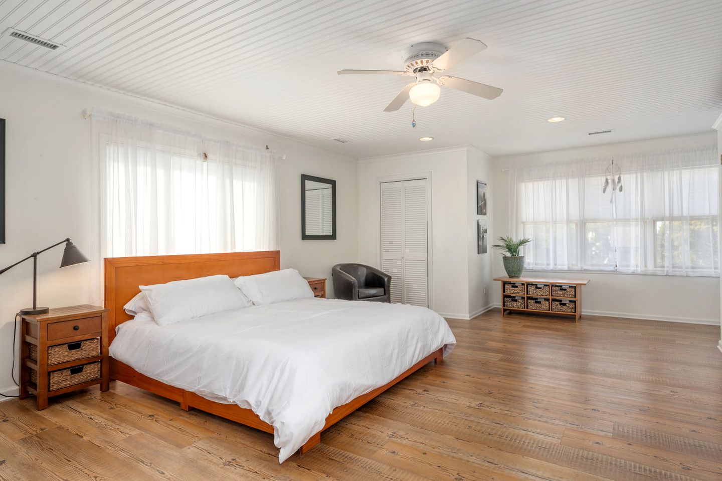 Gorgeous Waterfront Vacation Rental for an Unforgettable Family Getaway in Frisco, North Carolina