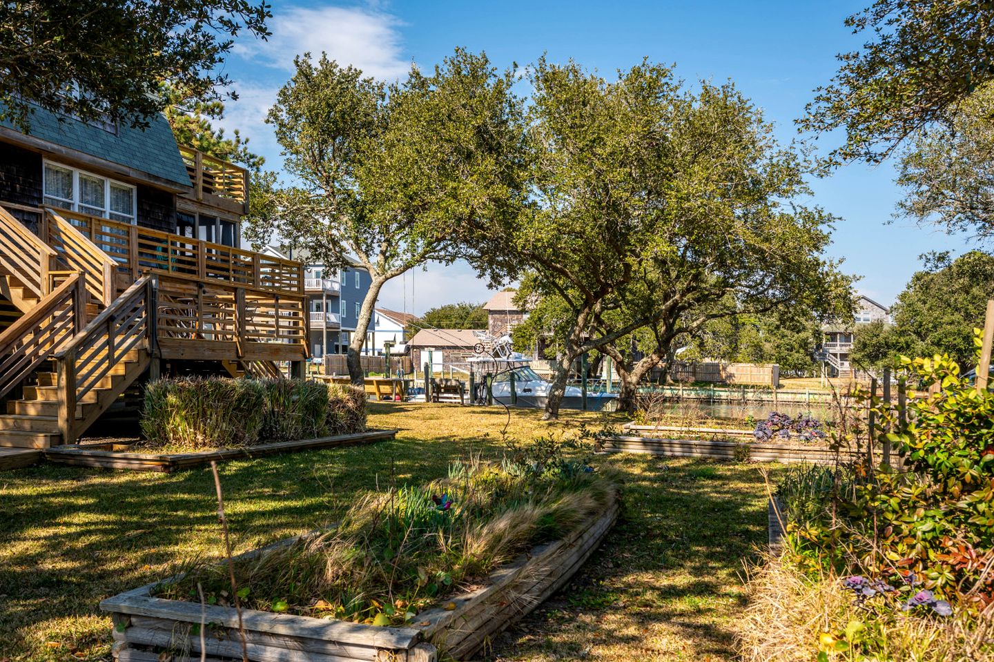 Gorgeous Waterfront Vacation Rental for an Unforgettable Family Getaway in Frisco, North Carolina