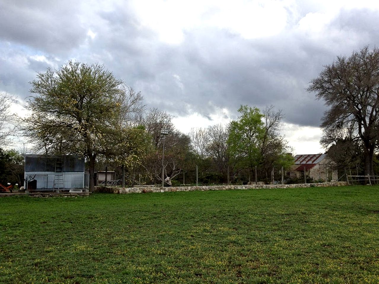 Lovely and Quiet Bed and Breakfast Cottage near Dripping Springs, Texas