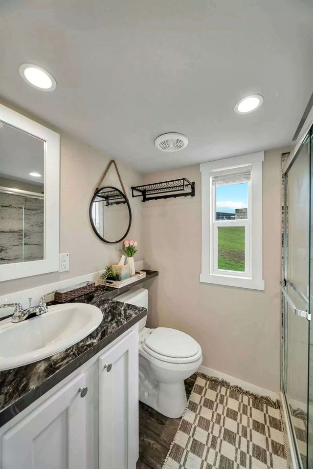 Stylish and Comfortable Tiny Home Getaway with Resort-Style Amenities and Pool Near Fredericksburg, TX