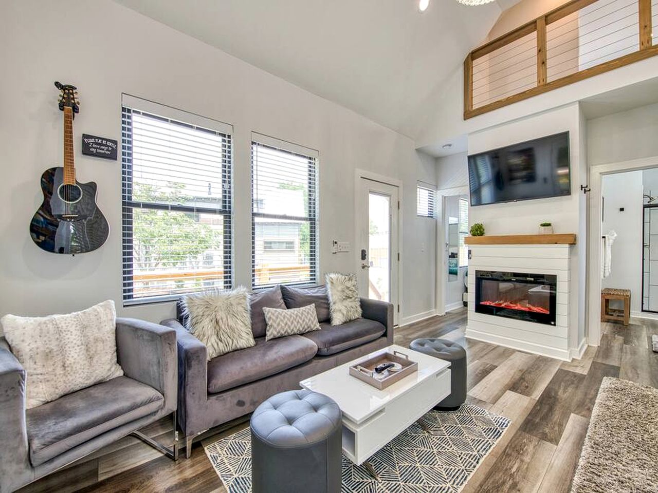 Spectacular Lofted Tiny House with Jacuzzi and Deck in North Carolina