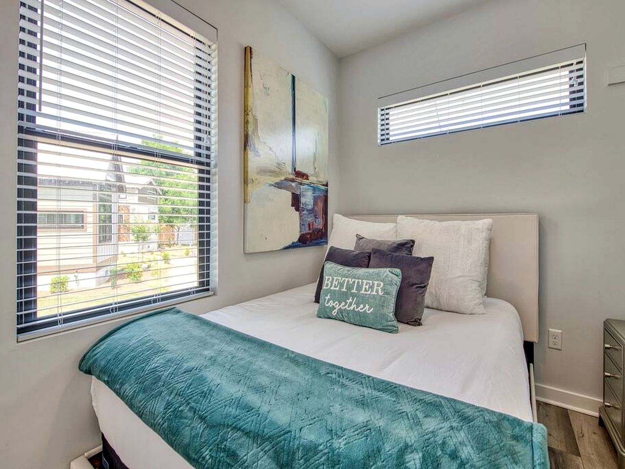 Spectacular Lofted Tiny House with Jacuzzi and Deck in North Carolina