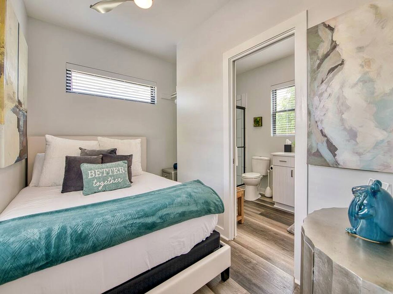 Spectacular Lofted Tiny House with Jacuzzi and Deck in North Carolina