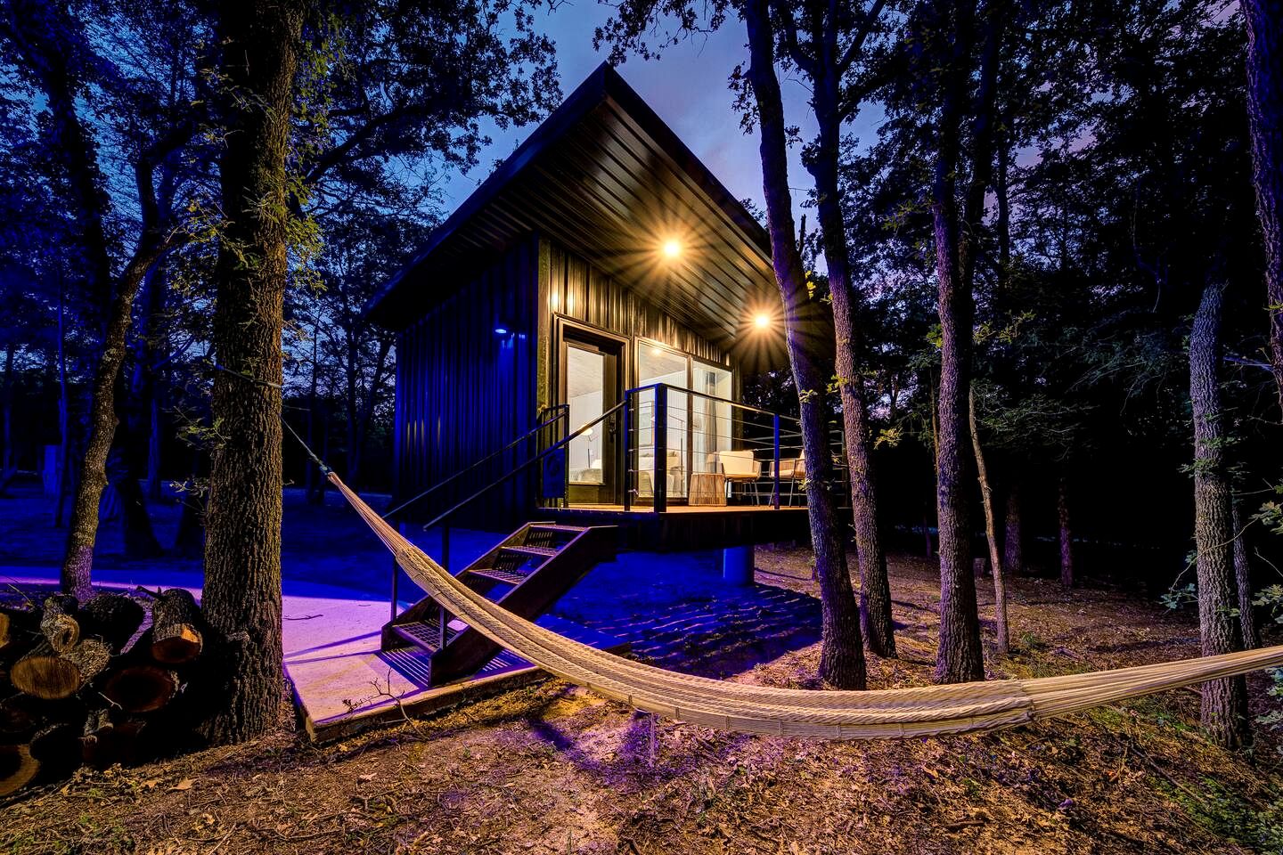 Charming Woodland Cabin Retreat near River and Grasslands in Texas