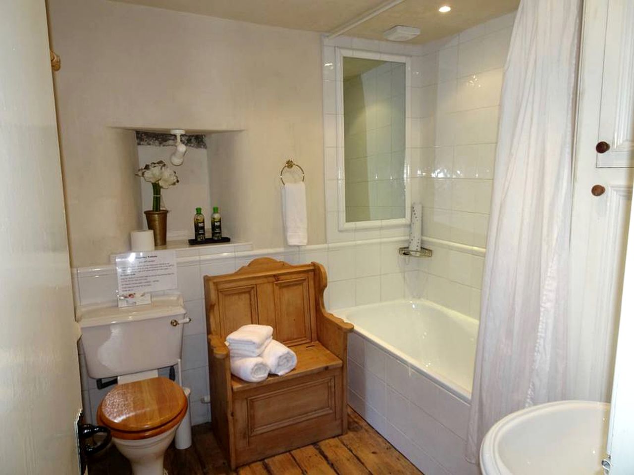 Classic Country Retreat for Groups near the Yorkshire Dales, England