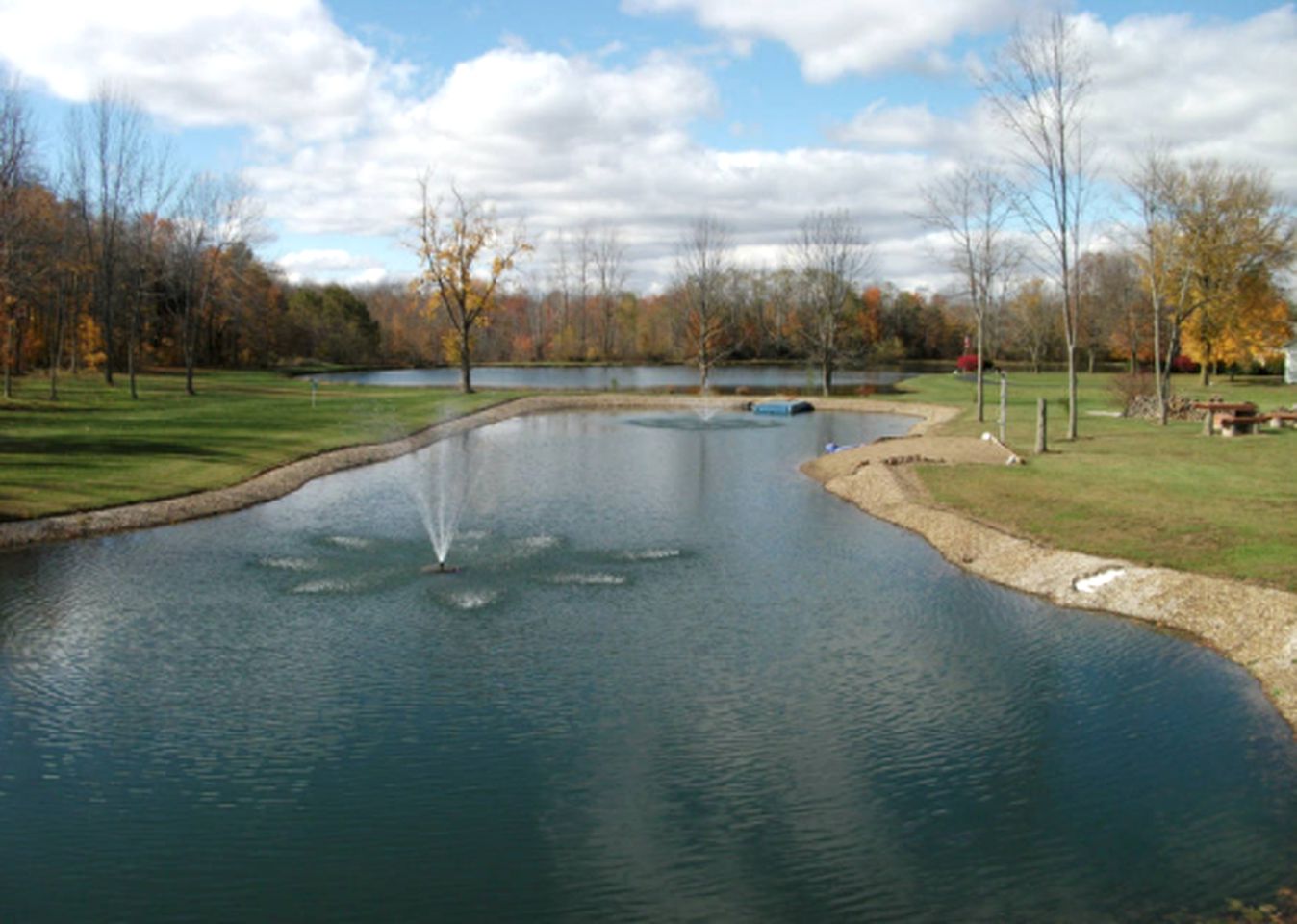 Charming Vacation Rental with Hot Tub and Fire Pit in New London, Ohio